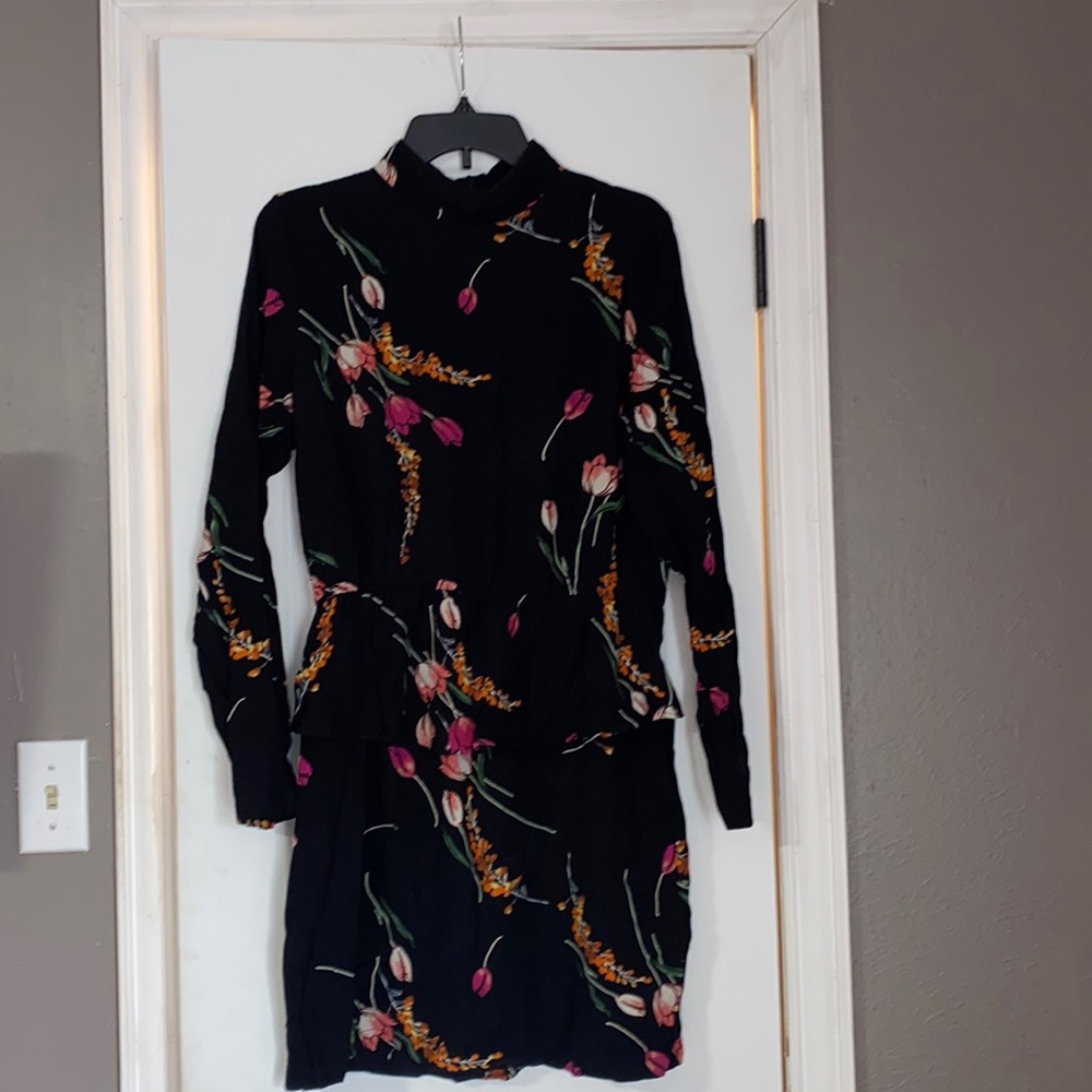 Women’s H&M dress